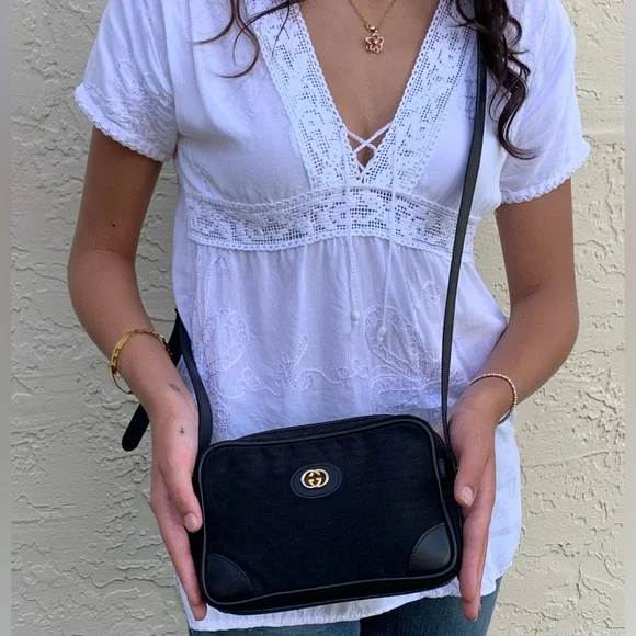 Authentic Black Classic Vintage GUCCI 70s Crossbody- amazing condition ๐ฎ๐นโค๏ธmed - Picture 6 of 15